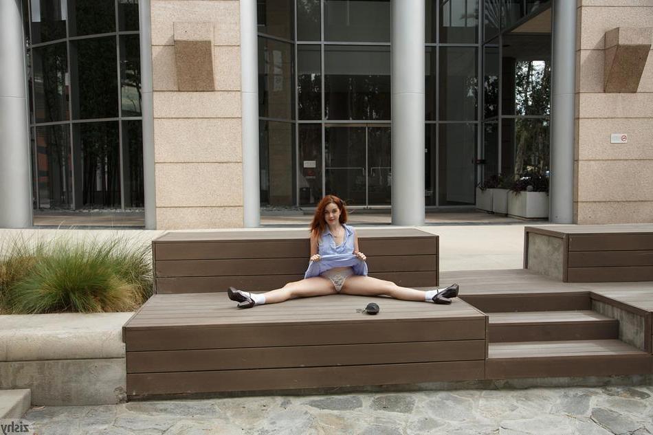 8P Redhead hottie Amarna Miller gets naughty on her vacation in the USA