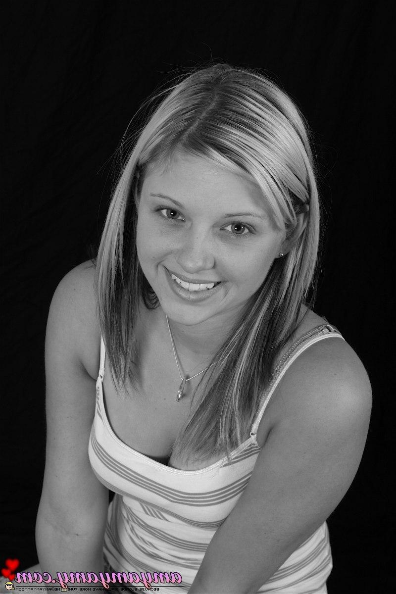 19P Pictures of teen model Amy Amy Amy teasing you in black and white