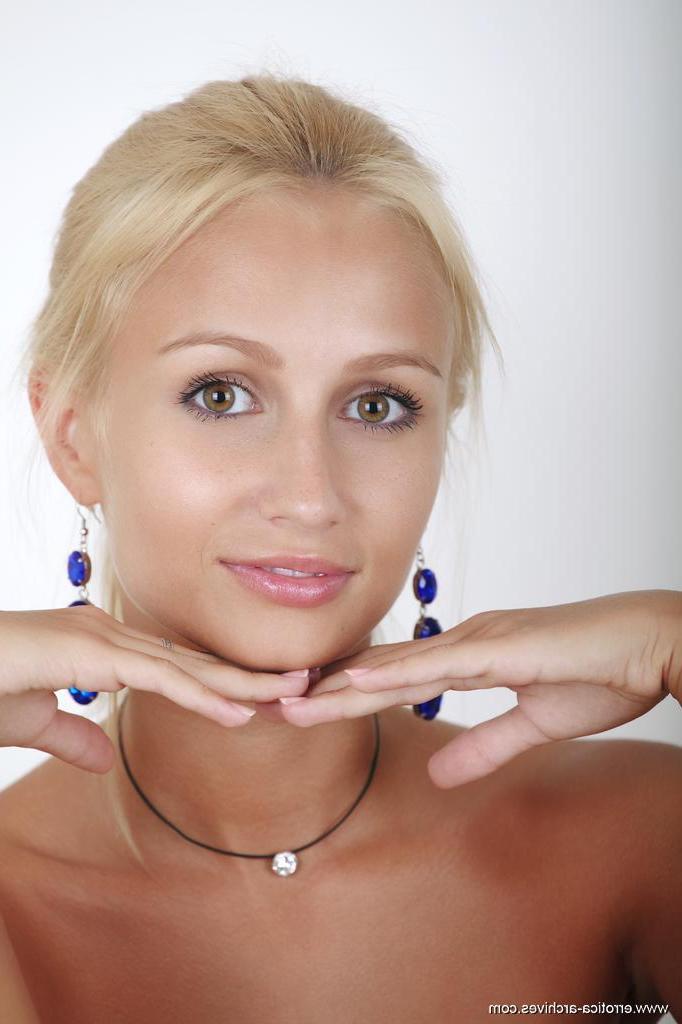 16P Blonde hottie Afina displays her incredibly tight nude body just for you