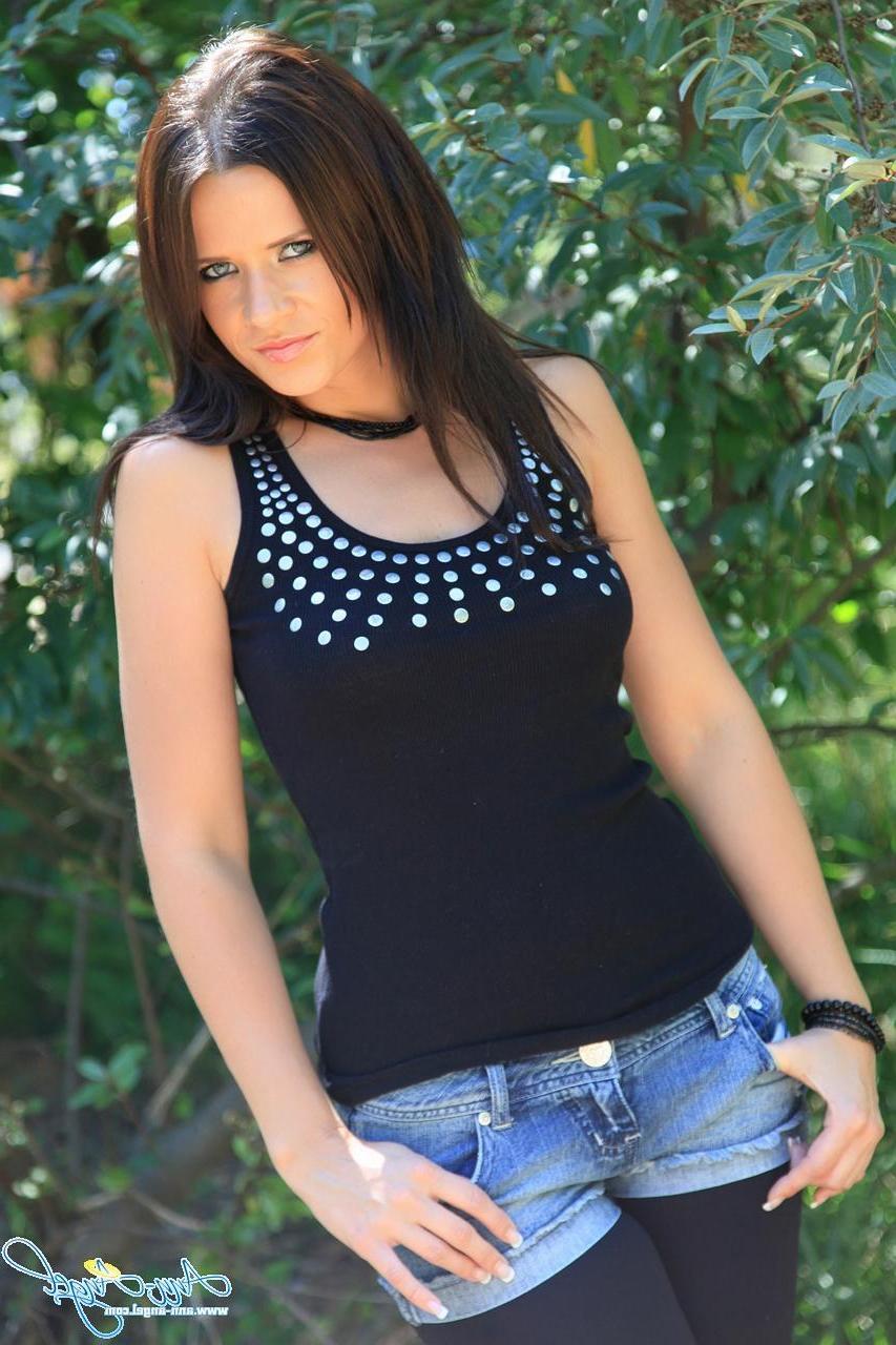 15P Ann Angel shows her sexy body outside