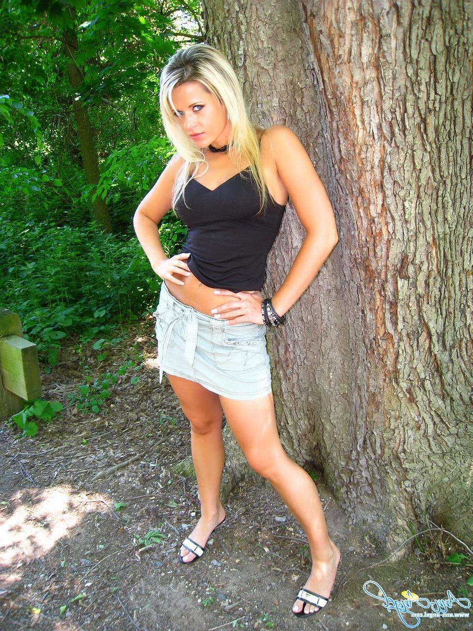 16P Pictures of Ann Angel showing you up her skirt outside