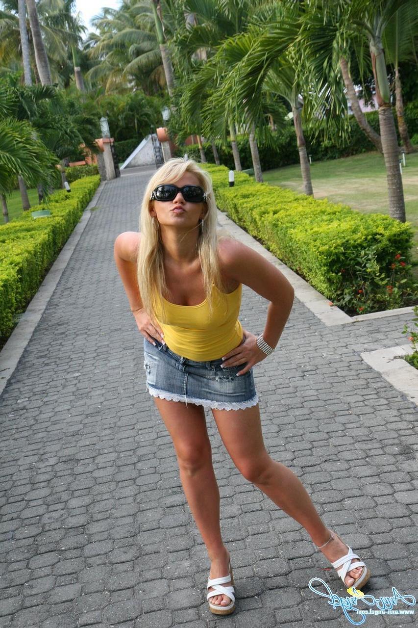 16P Various candid shots of Ann Angel on vacation