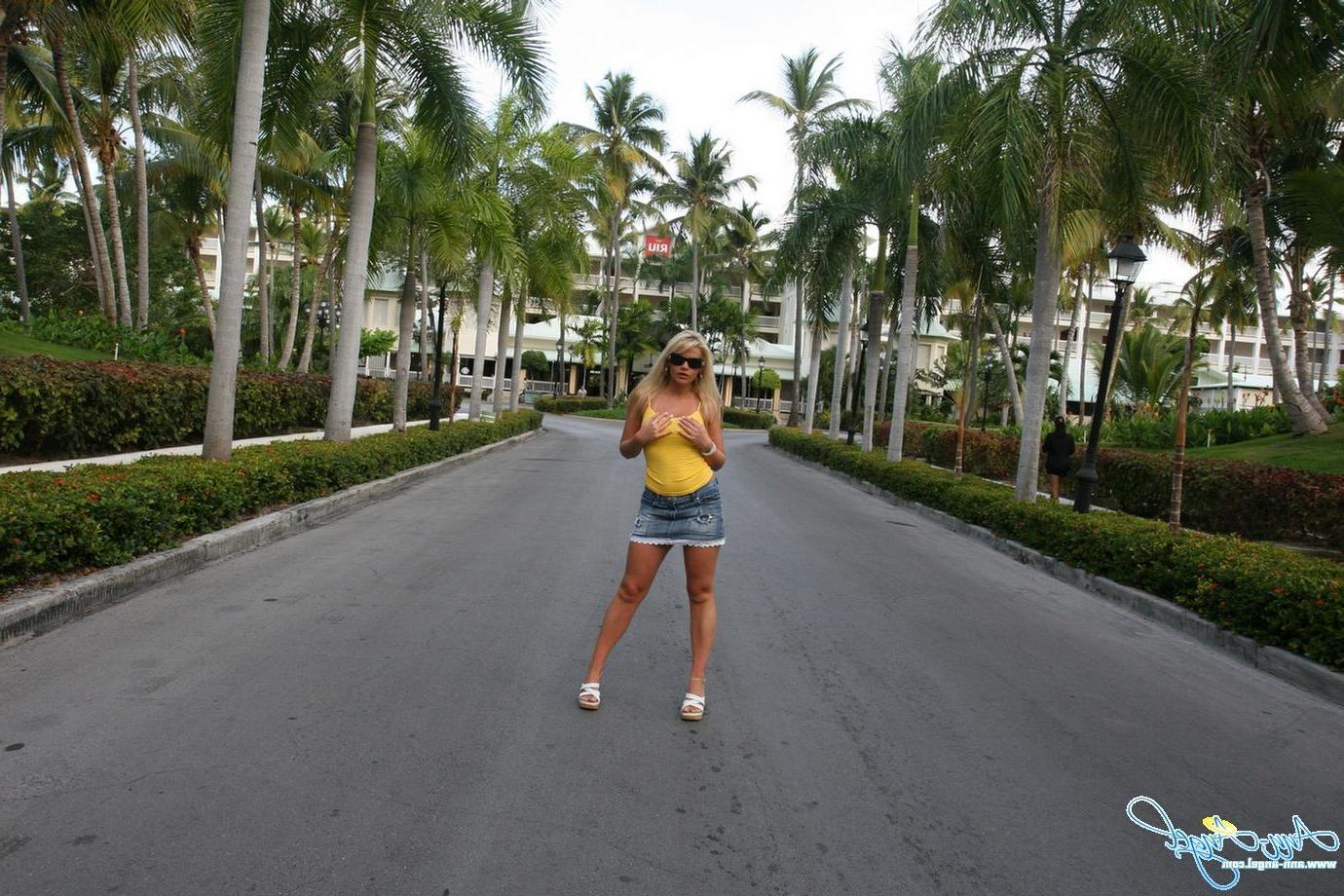16P Various candid shots of Ann Angel on vacation
