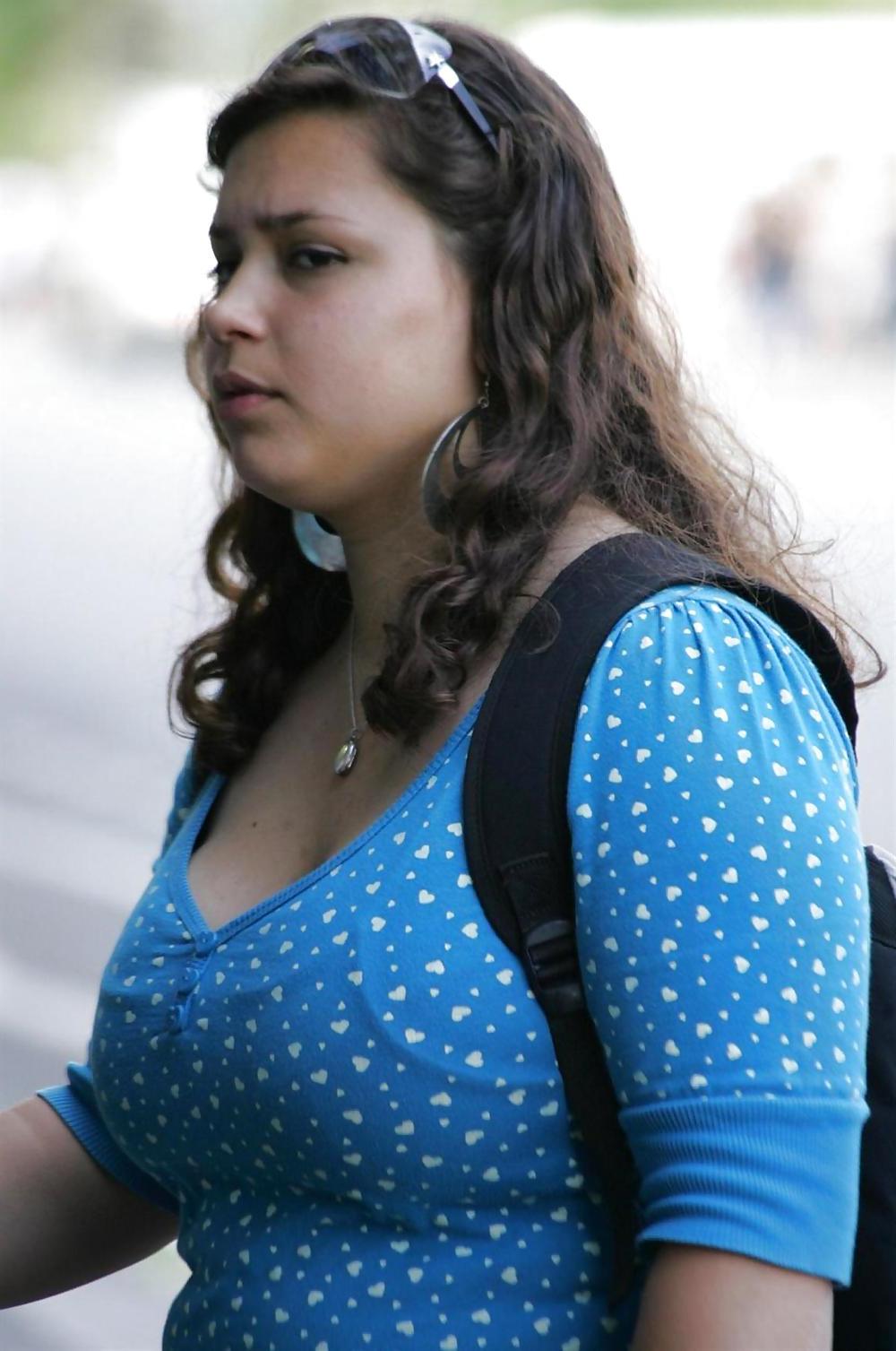20P Busty women 38 (clothed special).