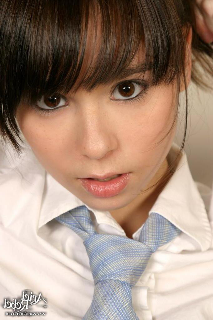 15P Ariel Rebel shows you her pussy