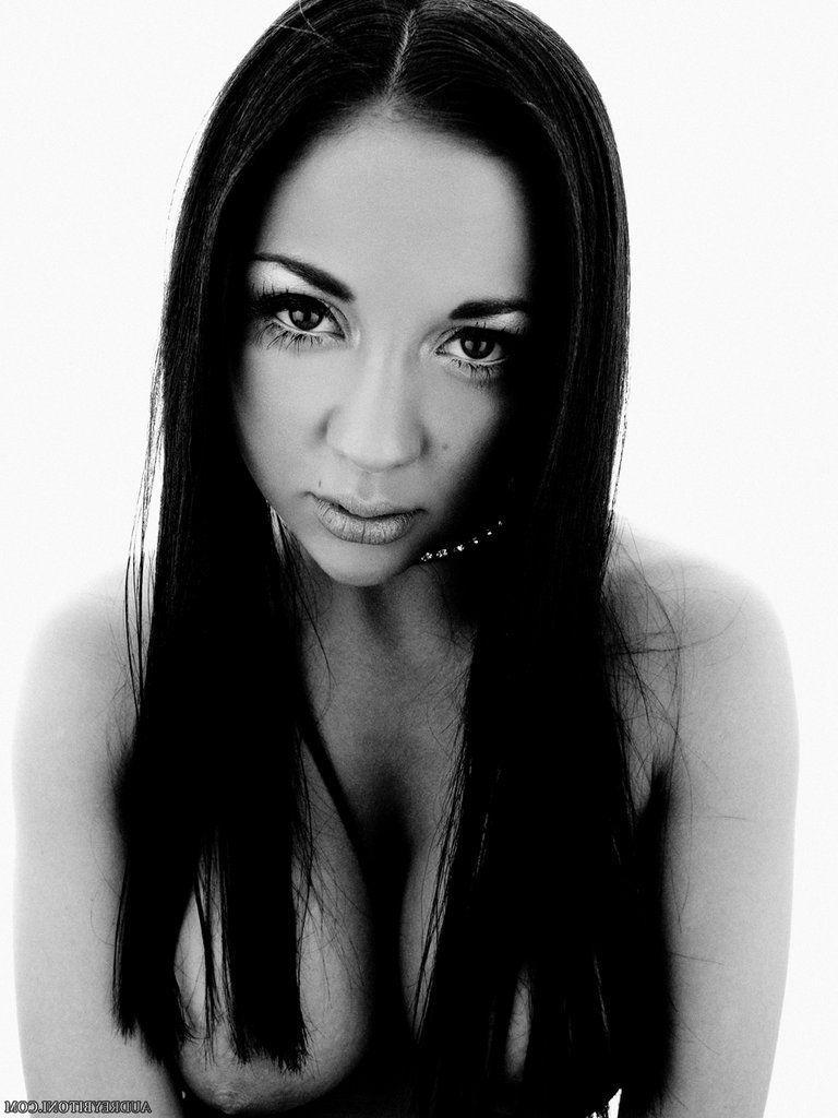 15P Pictures of teen slut Audrey Bitoni fingering her pussy in black and white