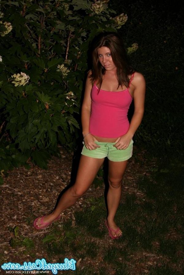 15P Pictures of Blueyed Cass showing you her pink panties