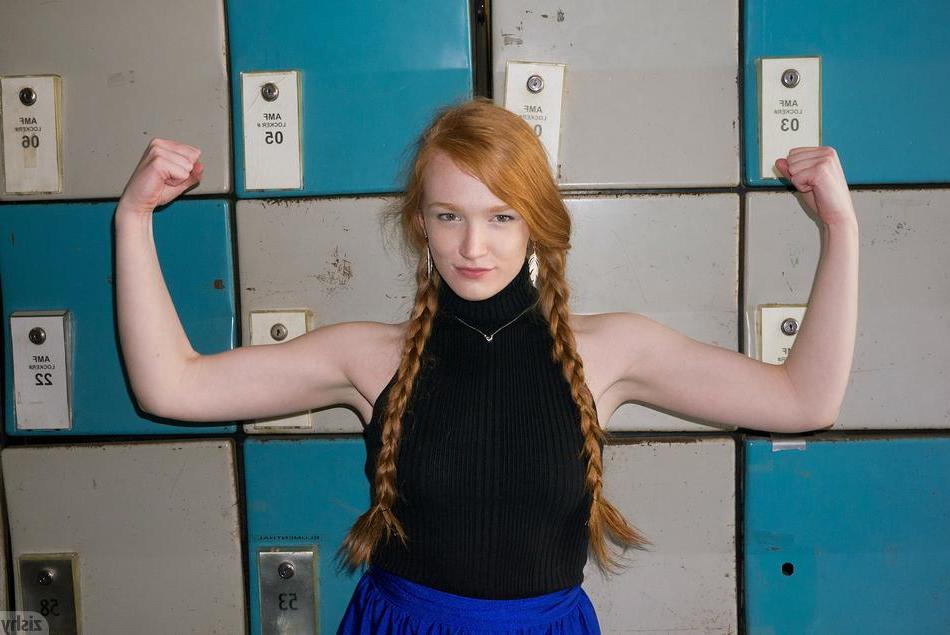 8P Beautiful redhead Bree Abernathy has some fun at an arcade