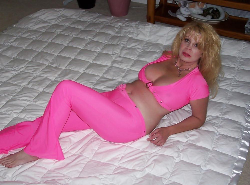 25P Mature Clothed Hotties