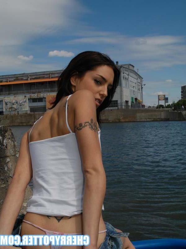 15P Cherry gets naked outside