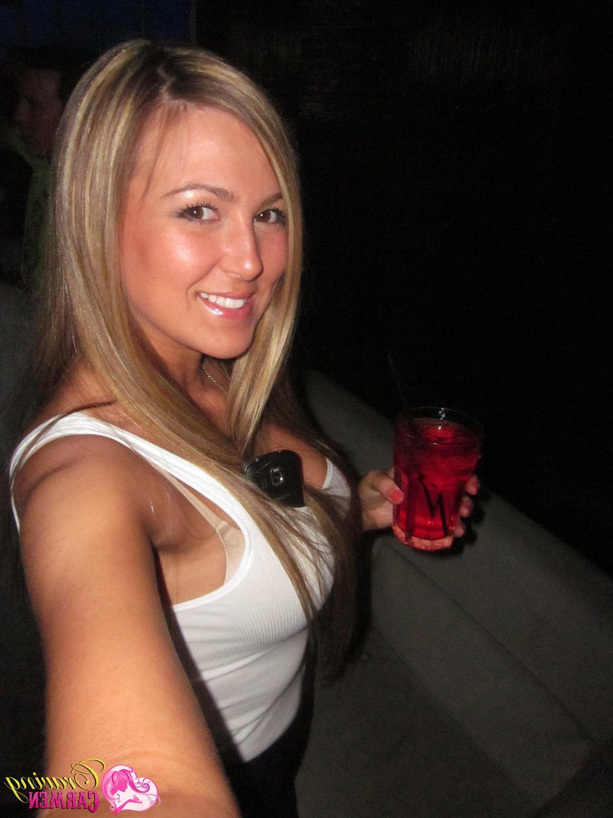 12P Candid pictures from Craving Carmen during her recent visit to Phoenix Arizona
