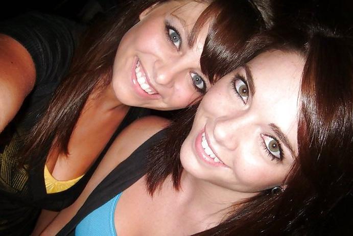15P Facebook MILF (non nude)