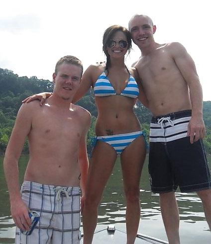 15P Facebook MILF (non nude)