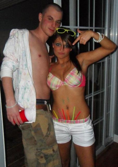 15P Facebook MILF (non nude)