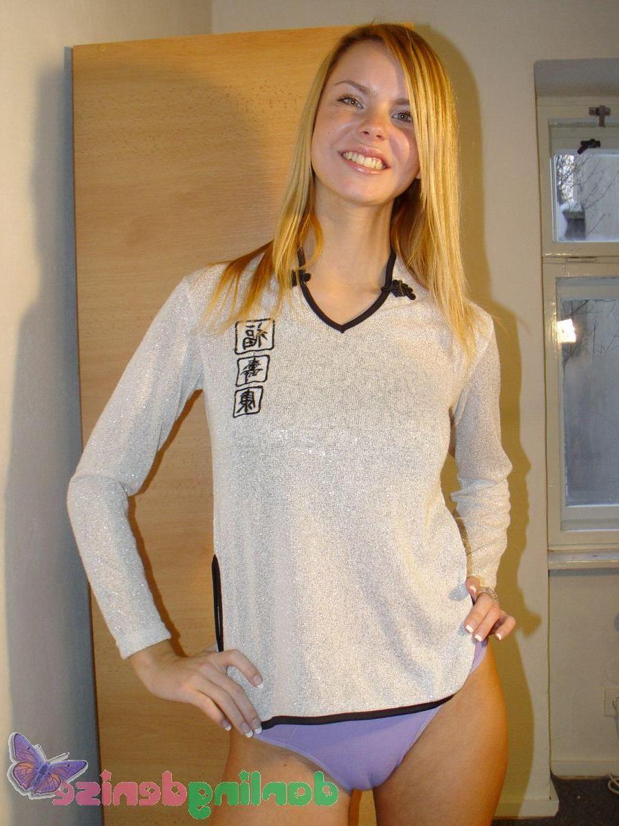 20P Pictures of Darling Denise showing off her panties
