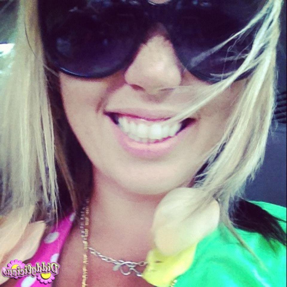 20P Candid pics of teen girl Diddylicious being a cock tease