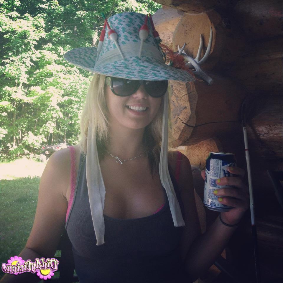 20P Candid pics of teen girl Diddylicious being a cock tease