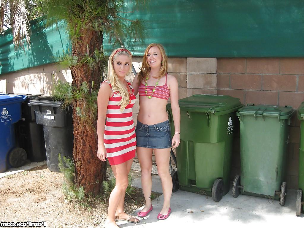 16P Teen babe Ami Emerson and her girlfriend showing their asses upskirt