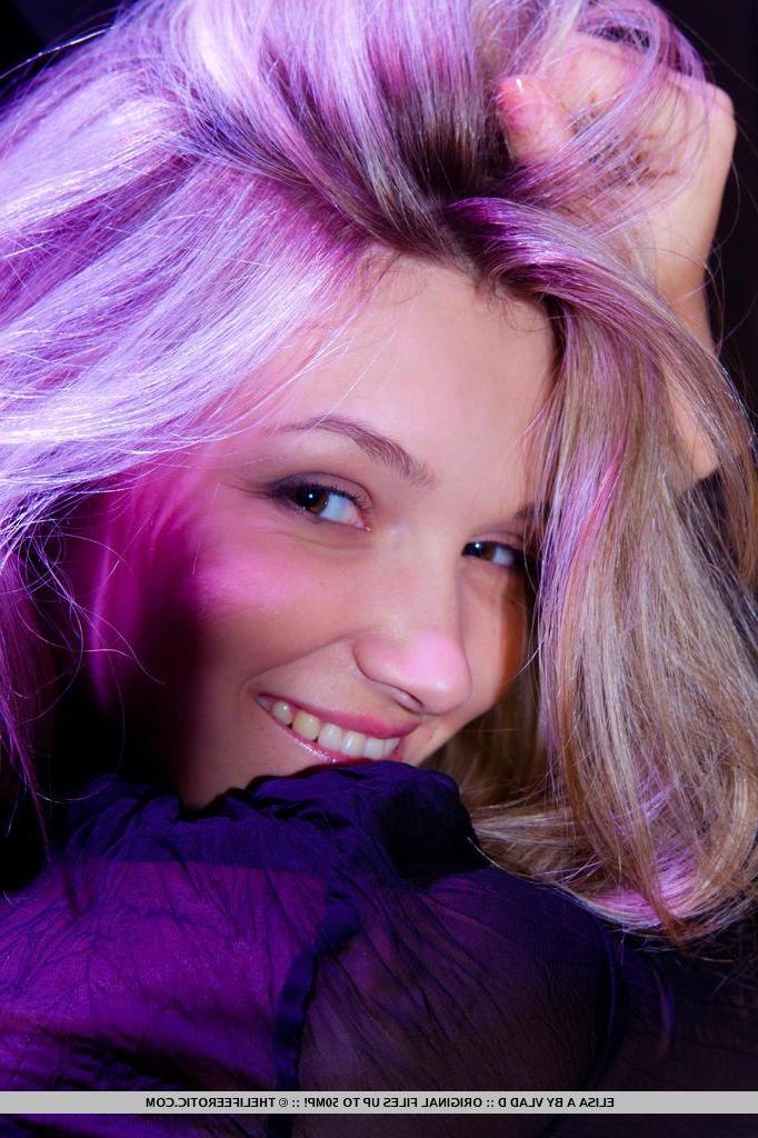 16P Elisa dreams of performing on stage, but instead of playing music, she wants to show how naughty she can be