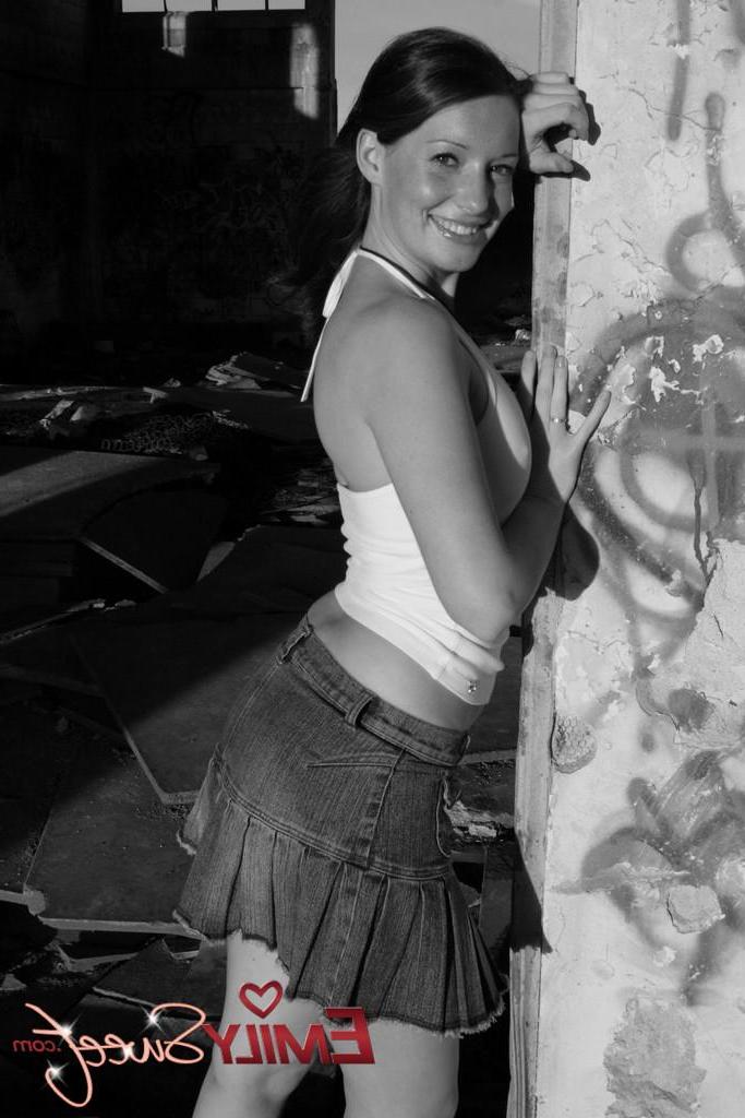 20P Pictures of teen model Emily Sweet flashing in black and white