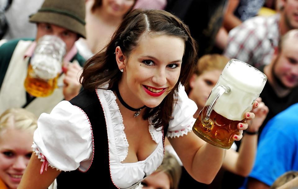 11P Dirndl