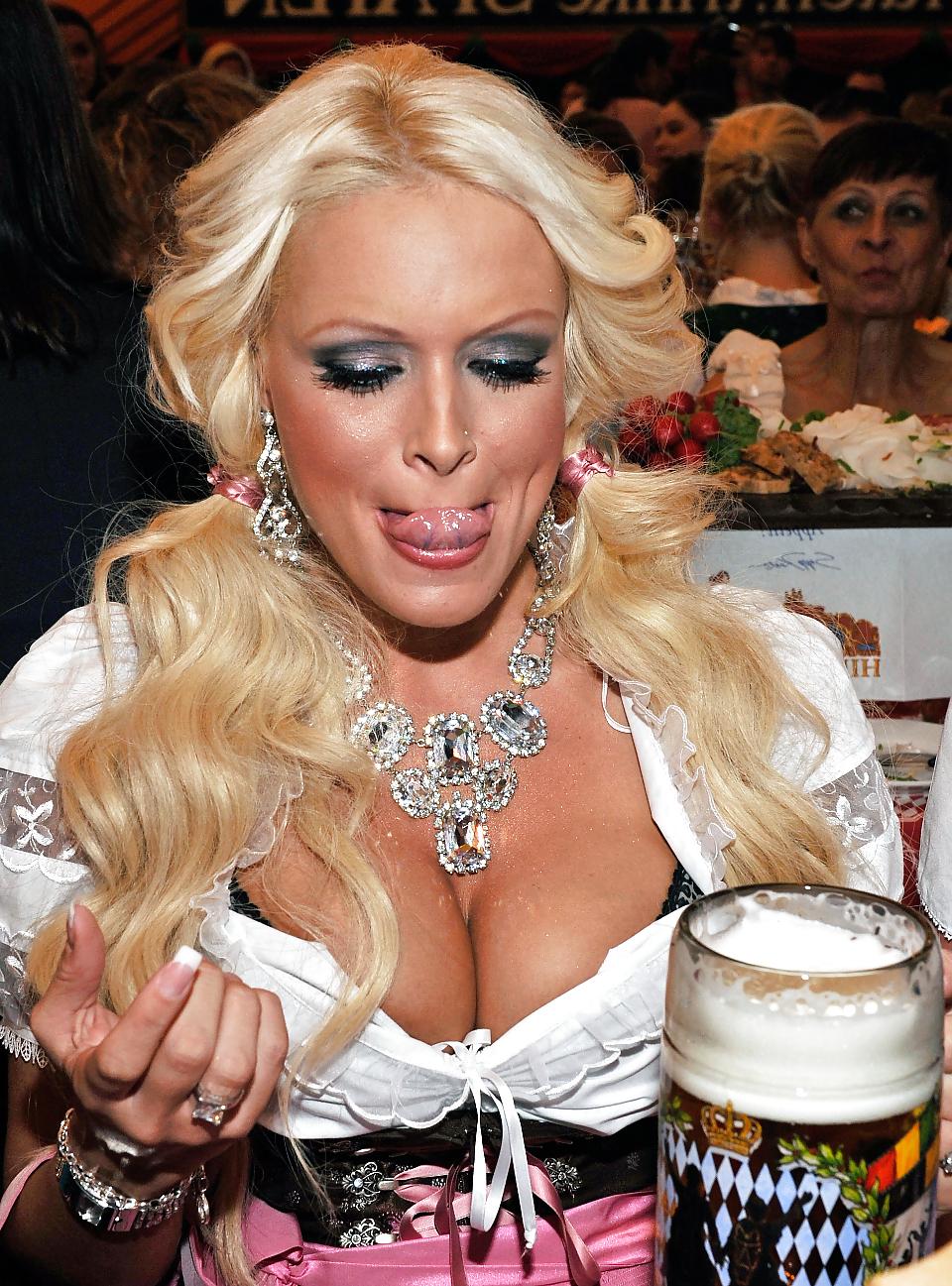 11P Dirndl