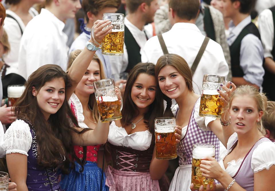 11P Dirndl