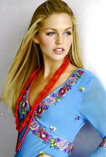 25P Northcoast Sportsbabe: Allie LaForce