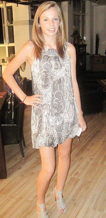 25P Nice non nude girls 01