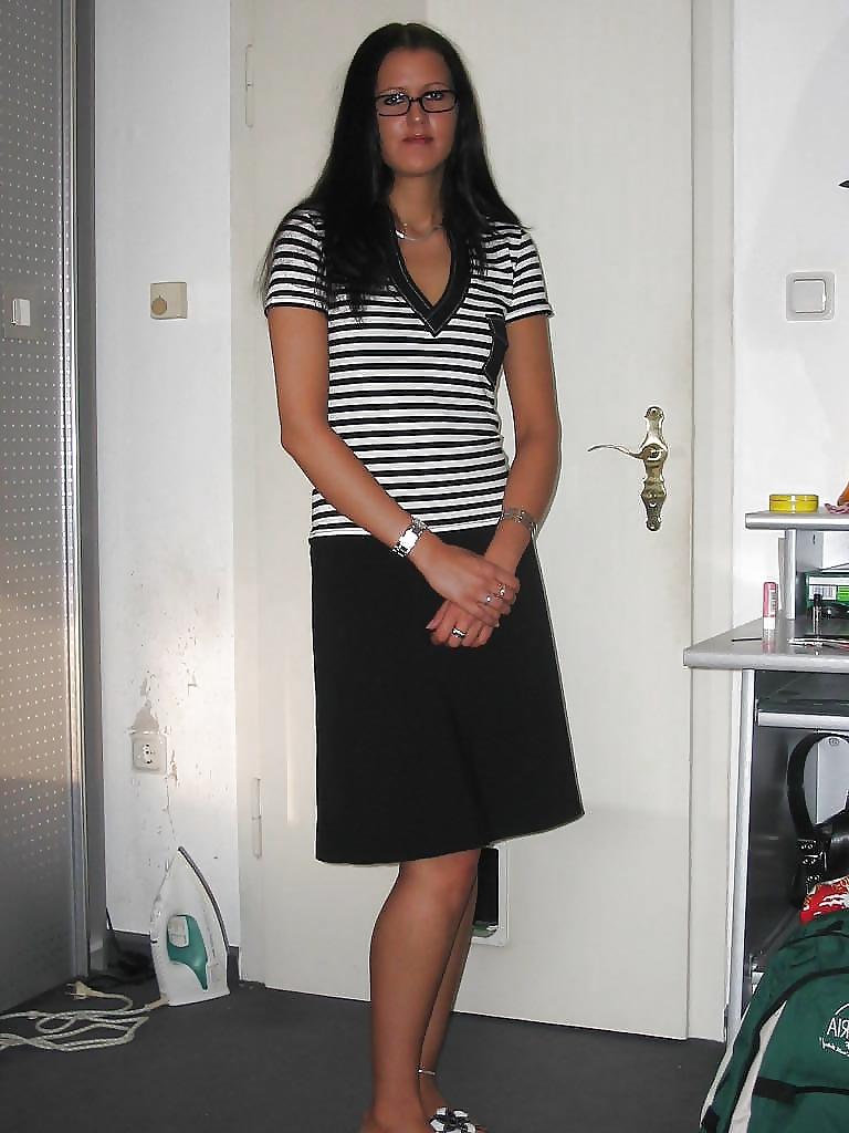 25P Nice non nude girls 01