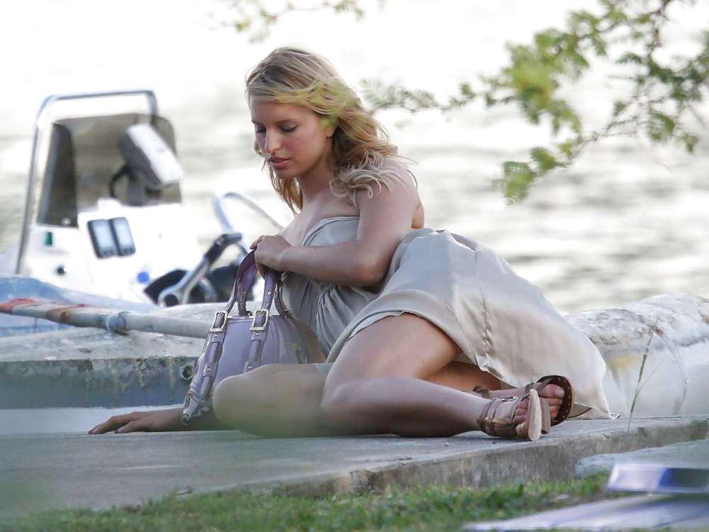25P Voyeur Upskirt  #9