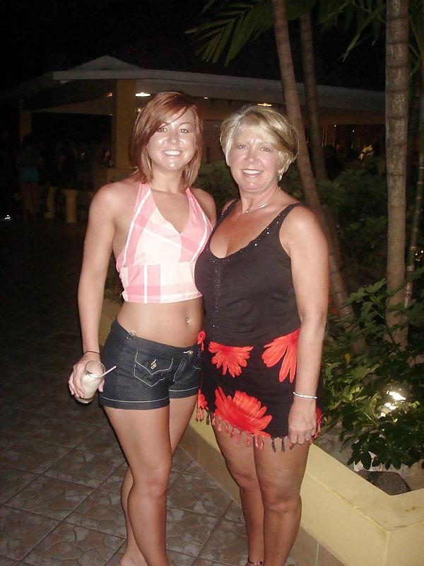 25P Who wins Mother and Daughter vs Twins Pt 3?