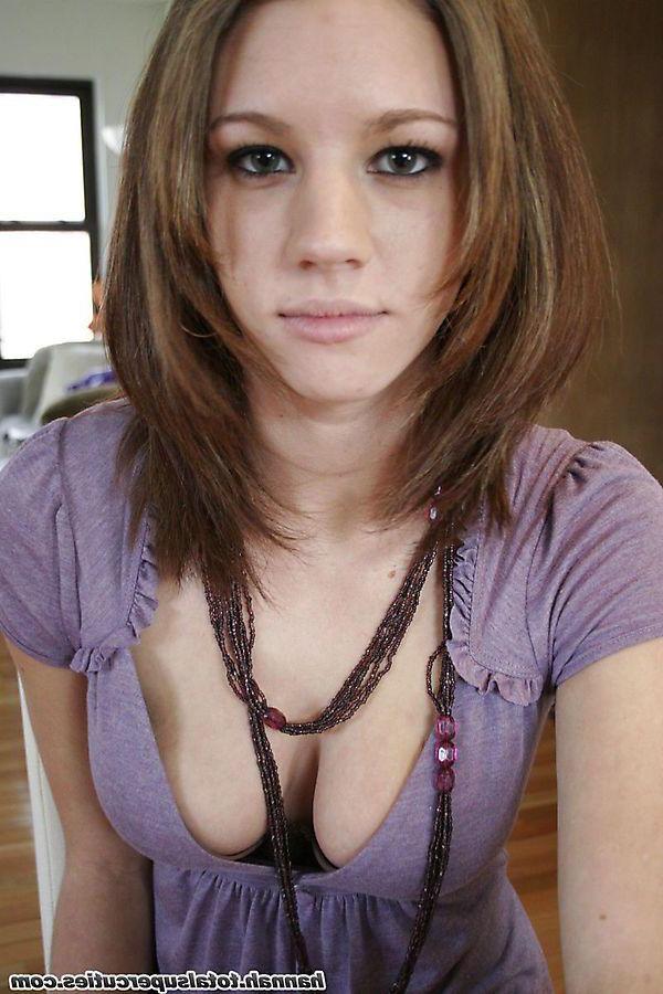 20P Pictures of teen cutie Hannah showing her fuckability
