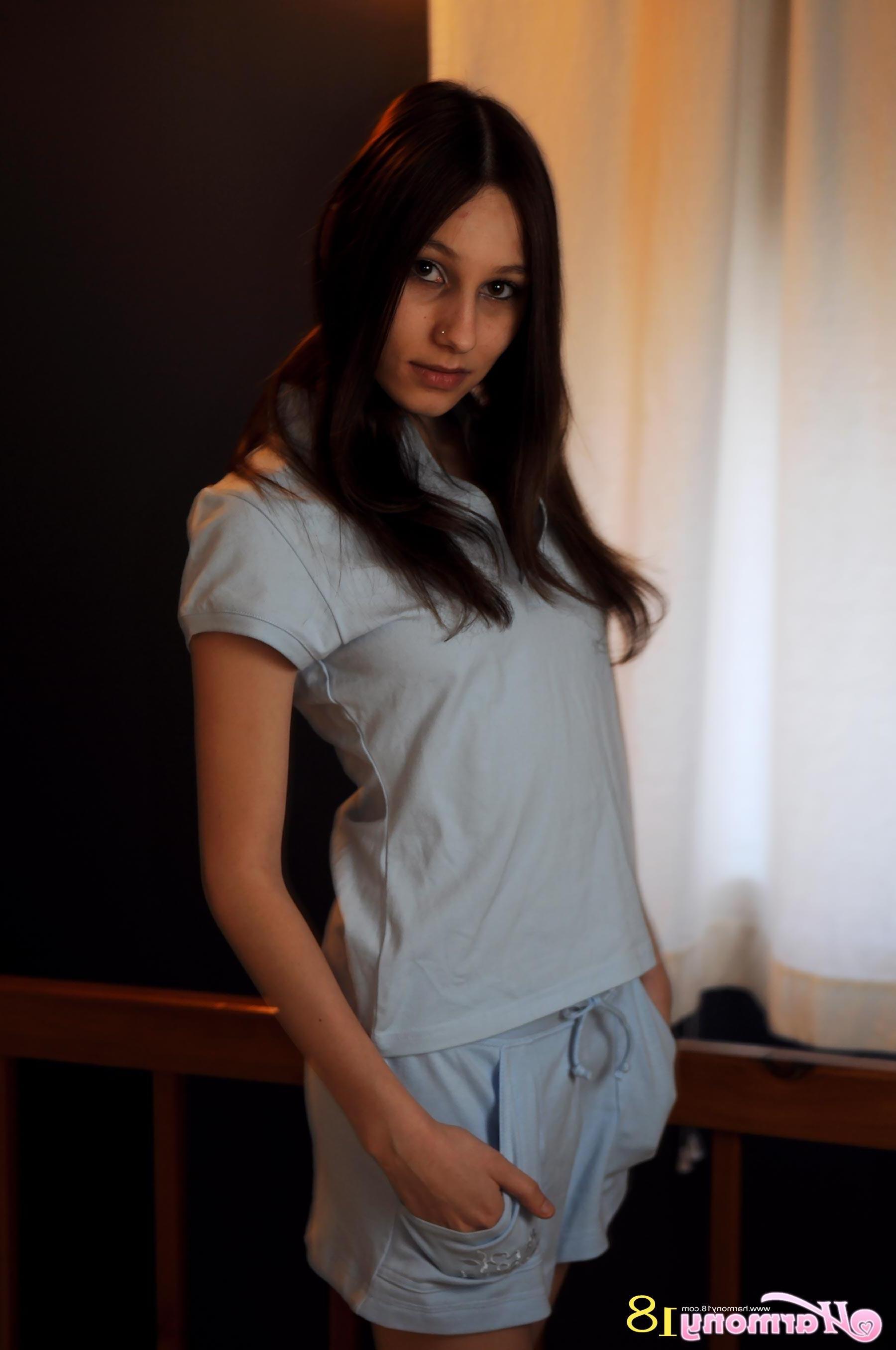 16P Pictures of teen Harmony 18 getting totally nude just for you