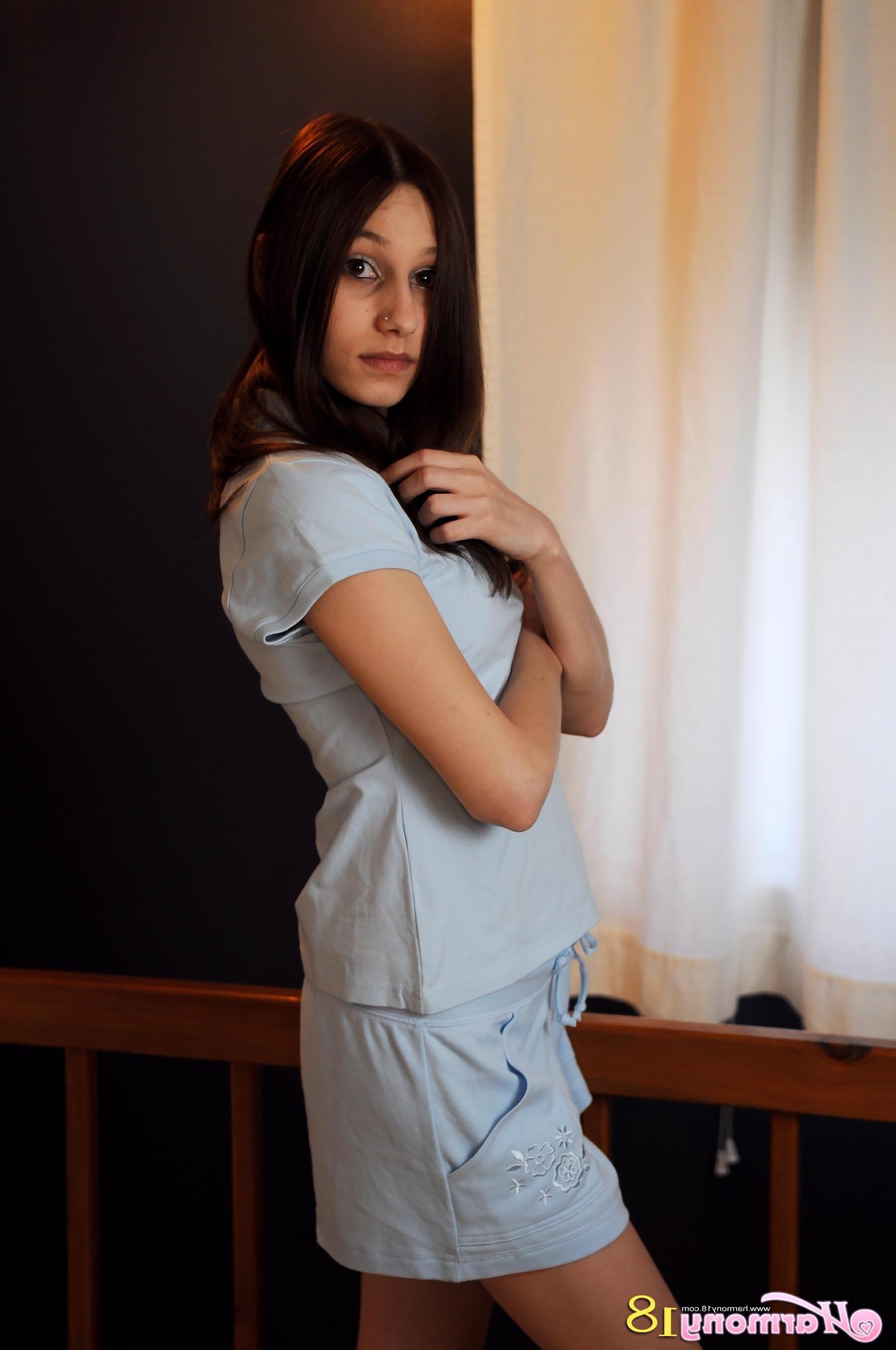 16P Pictures of teen Harmony 18 getting totally nude just for you