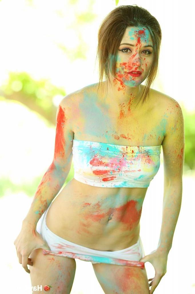 15P Hayden Ryan teases as she is all painted up