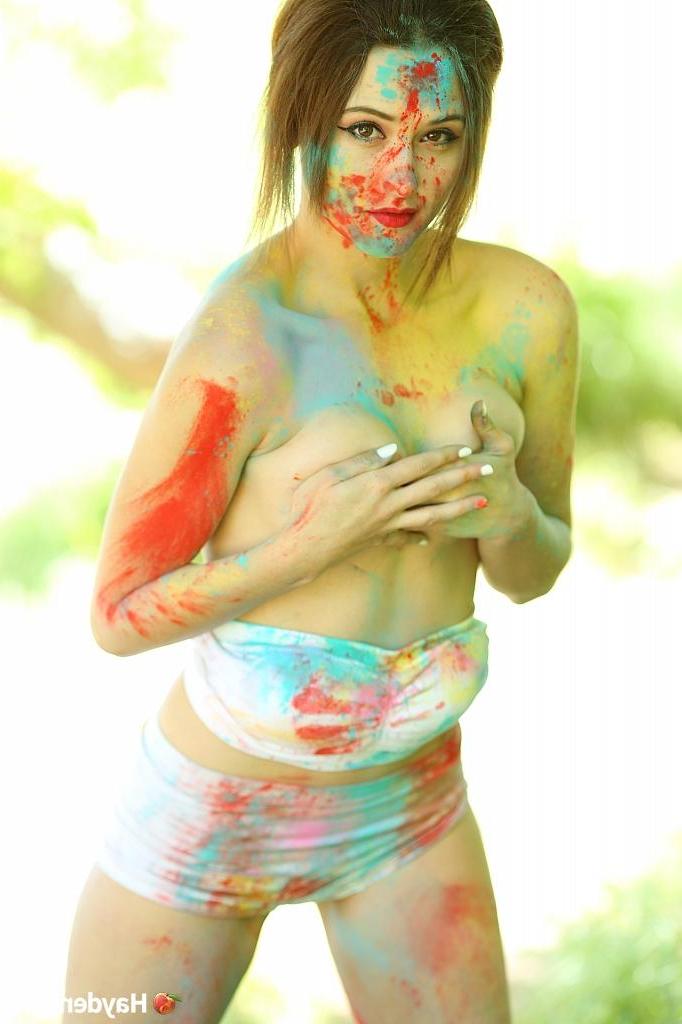 15P Hayden Ryan teases as she is all painted up
