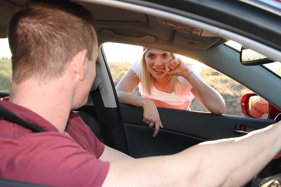 16P Teenage hitchhiker Lia Lor is up to pay for a lift with her sweet pussy