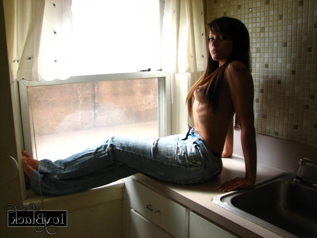16P Pictures of teen cutie Ivy Black wearing only a pair of jeans