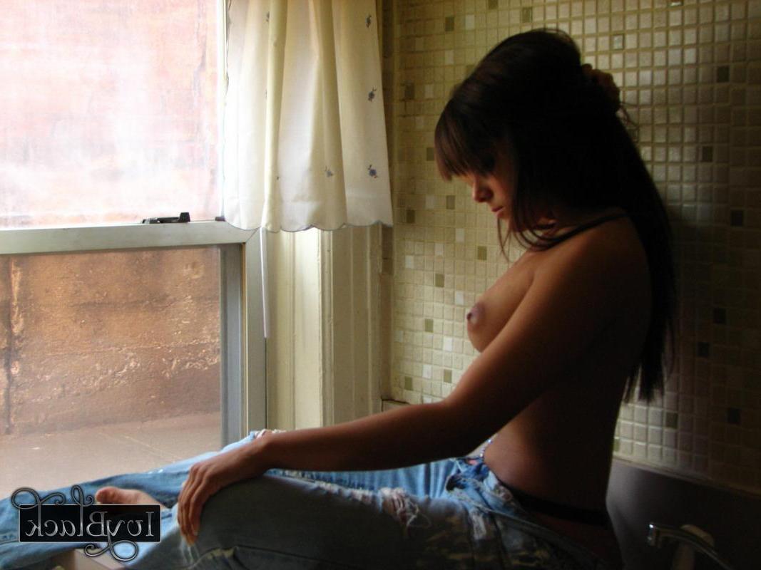 16P Pictures of teen cutie Ivy Black wearing only a pair of jeans