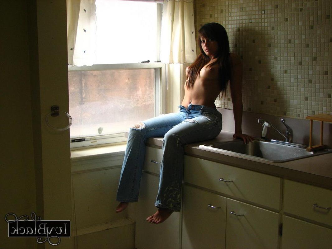 16P Pictures of teen cutie Ivy Black wearing only a pair of jeans