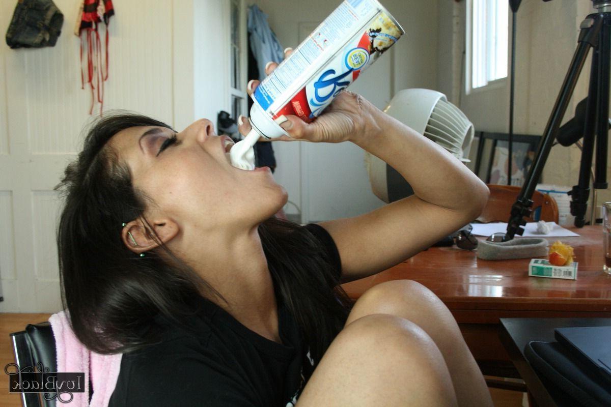 16P Pictures of teen Ivy Black getting kinky with the whipped cream