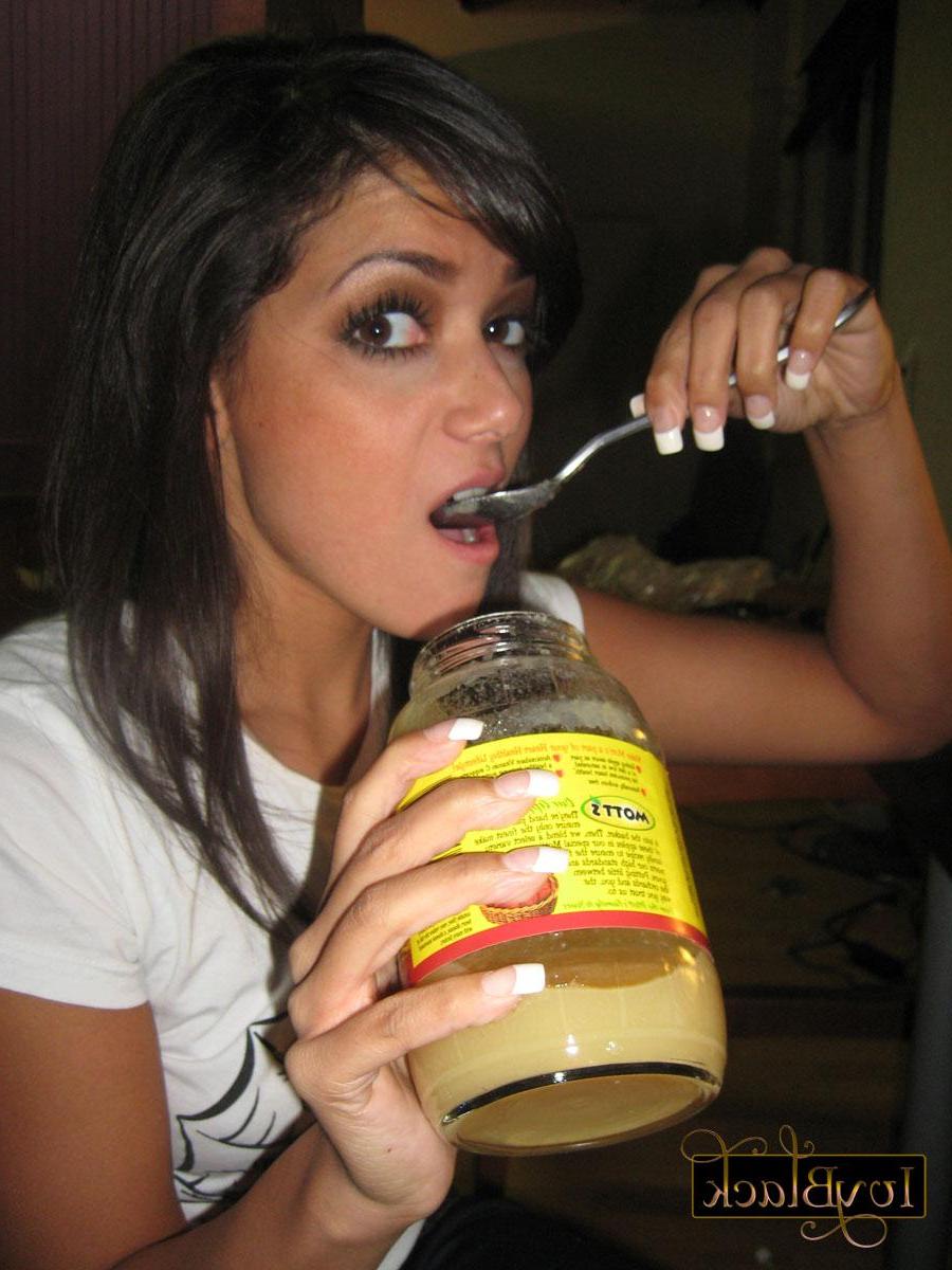 16P Pictures of teen hottie Ivy Black eating apple sauce