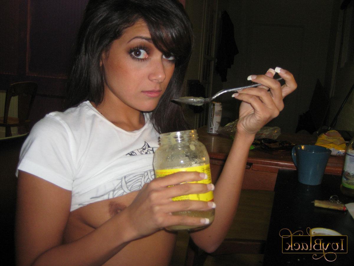 16P Pictures of teen hottie Ivy Black eating apple sauce