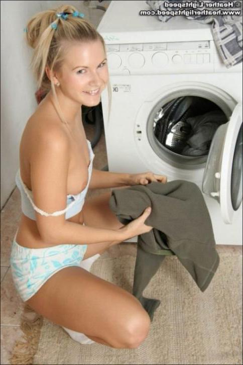 15P Heather does her laundry in the nude