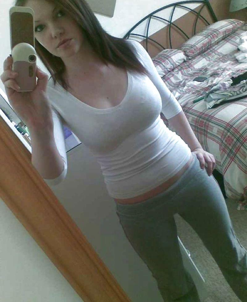 11P Non Nude Chicks