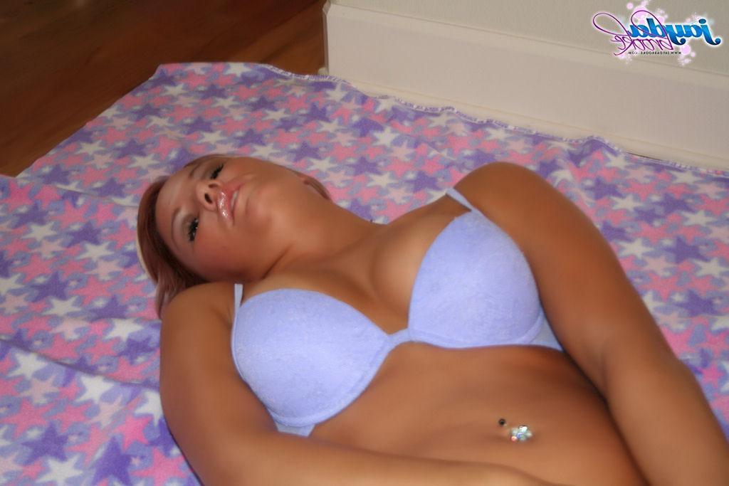 20P Pictures of teen Jayda Brook getting her pussy ready for your cock