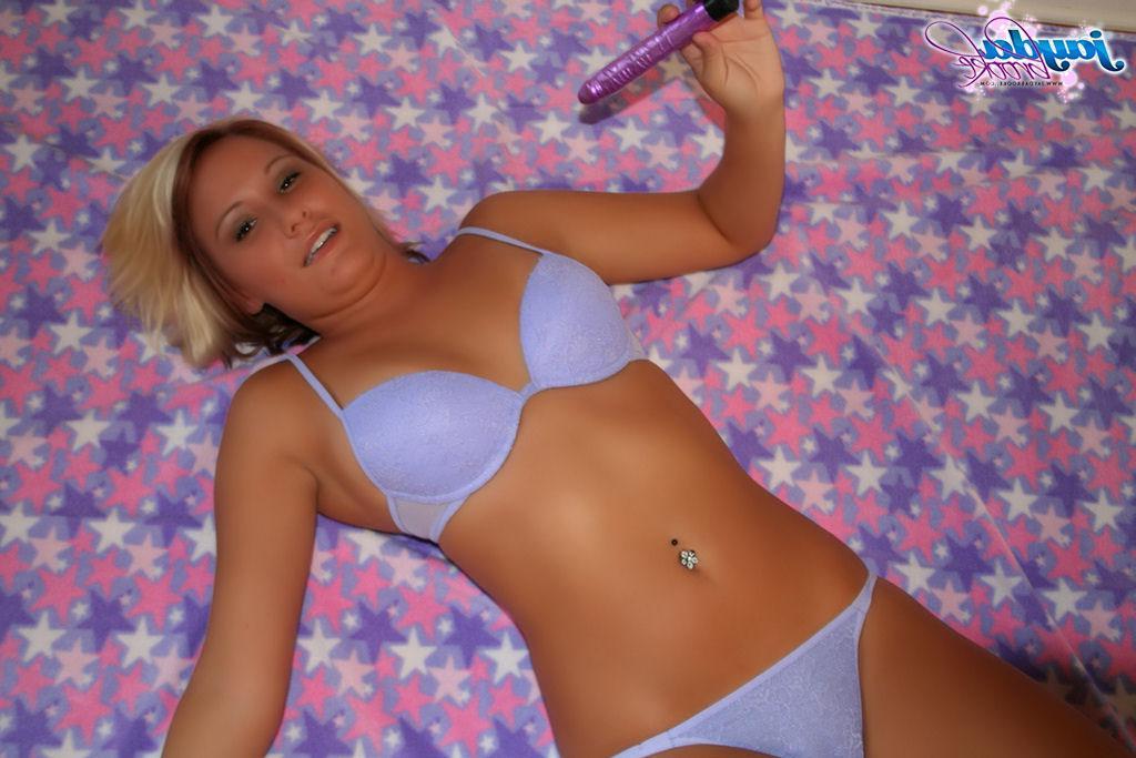 20P Pictures of teen Jayda Brook pleasuring herself with a vibrator