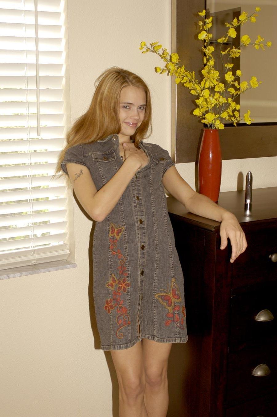 16P Pictures of Jenny Heart playing with her vibrator