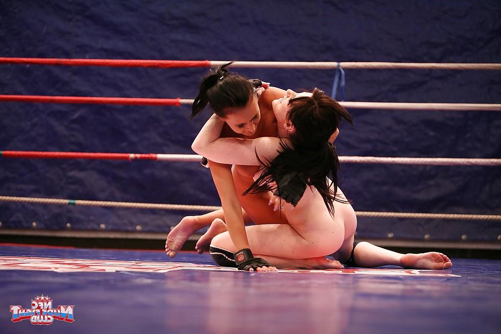 16P Cuties Samantha Bentley and Angelica Kitten are fighting hot